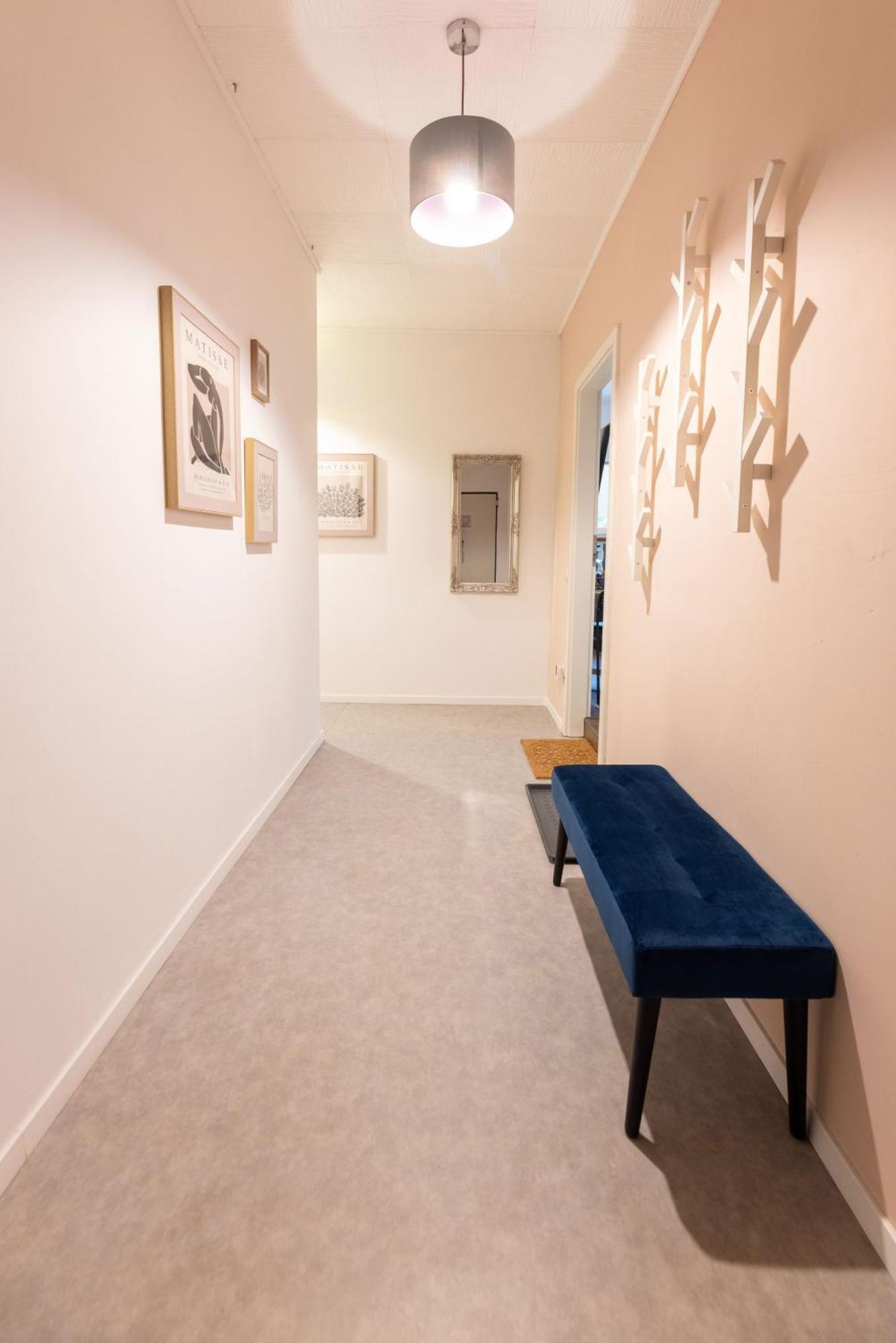 Ideal Fuer Kurze Aufenthalte - Gemuetliches 1-Zimmer-Apartment Adelsdorf Buitenkant foto